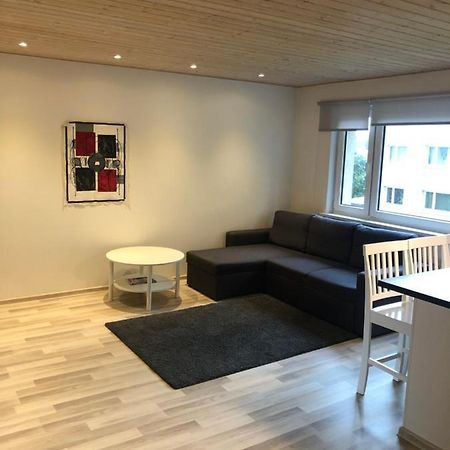 Modern Cozy 2 Bedroom Apartment Near City Center Pärnu Exterior foto